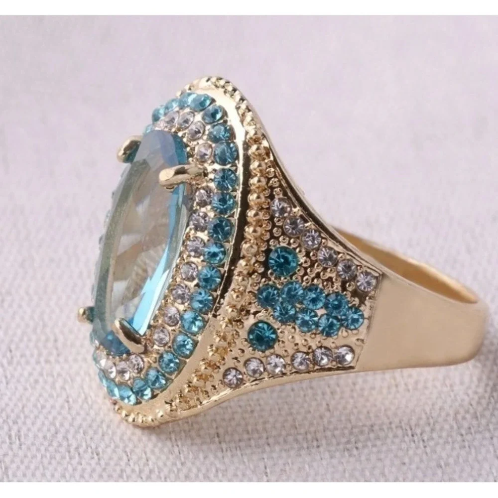 Gold Tone Blue Crystal Oval Statement Cocktail Ring Size 7 Boho Vintage Style